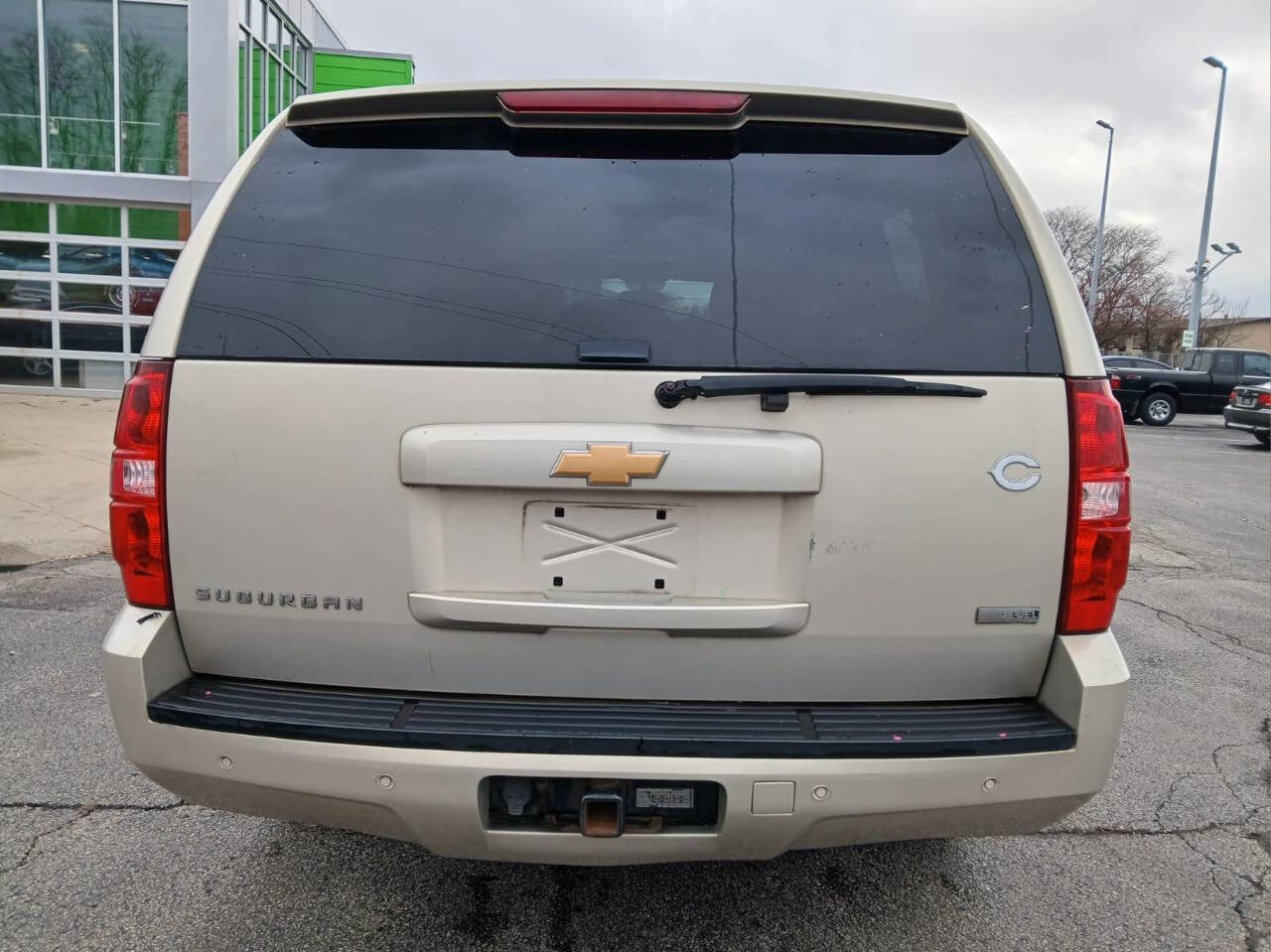Used 2012 Chevrolet Suburban LT image 7