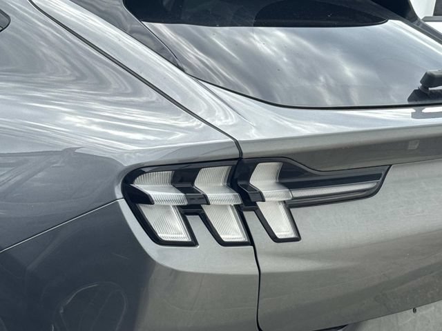 Certified 2021 Ford Mustang Mach-E Premium AWD/4WD image 9