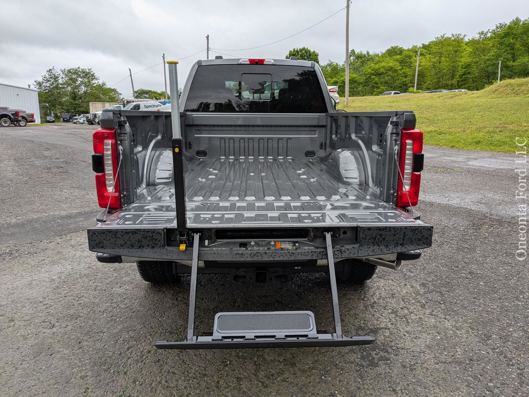 New 2025 Ford F350 Lariat w/ Chrome Package image 12