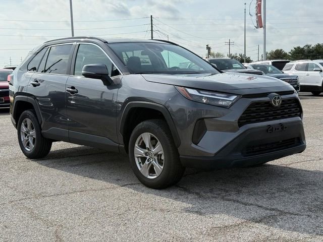 Used 2025 Toyota RAV4 XLE w/ Weather Package FWD image 8