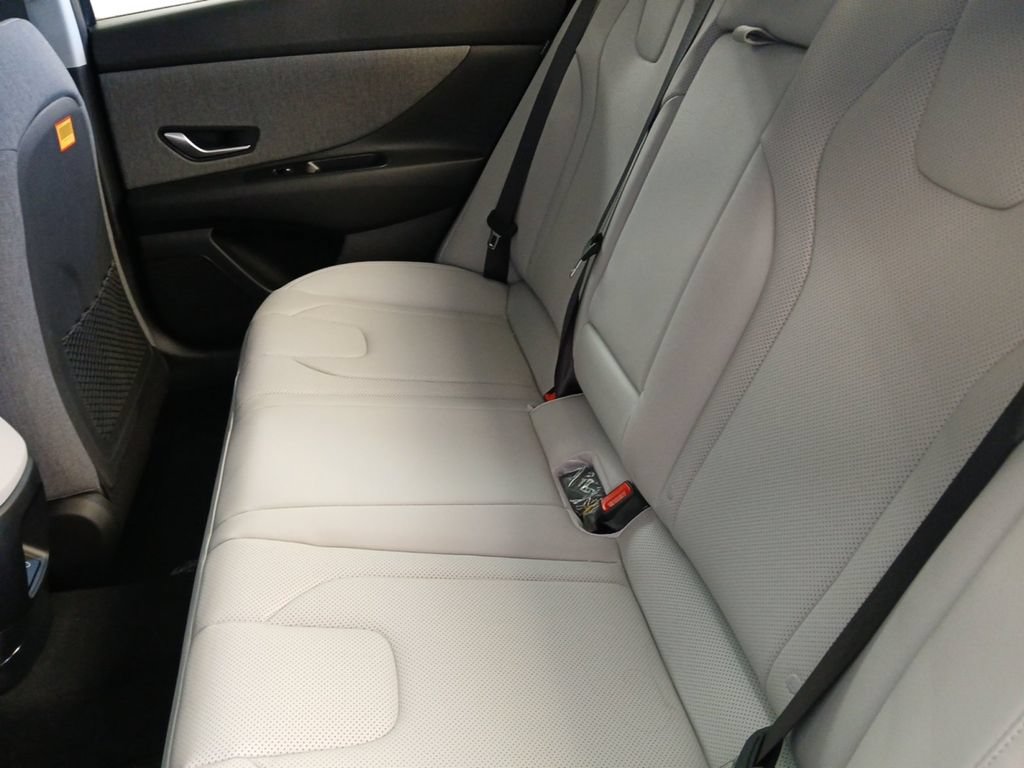 New 2026 Hyundai Elantra Limited FWD image 13