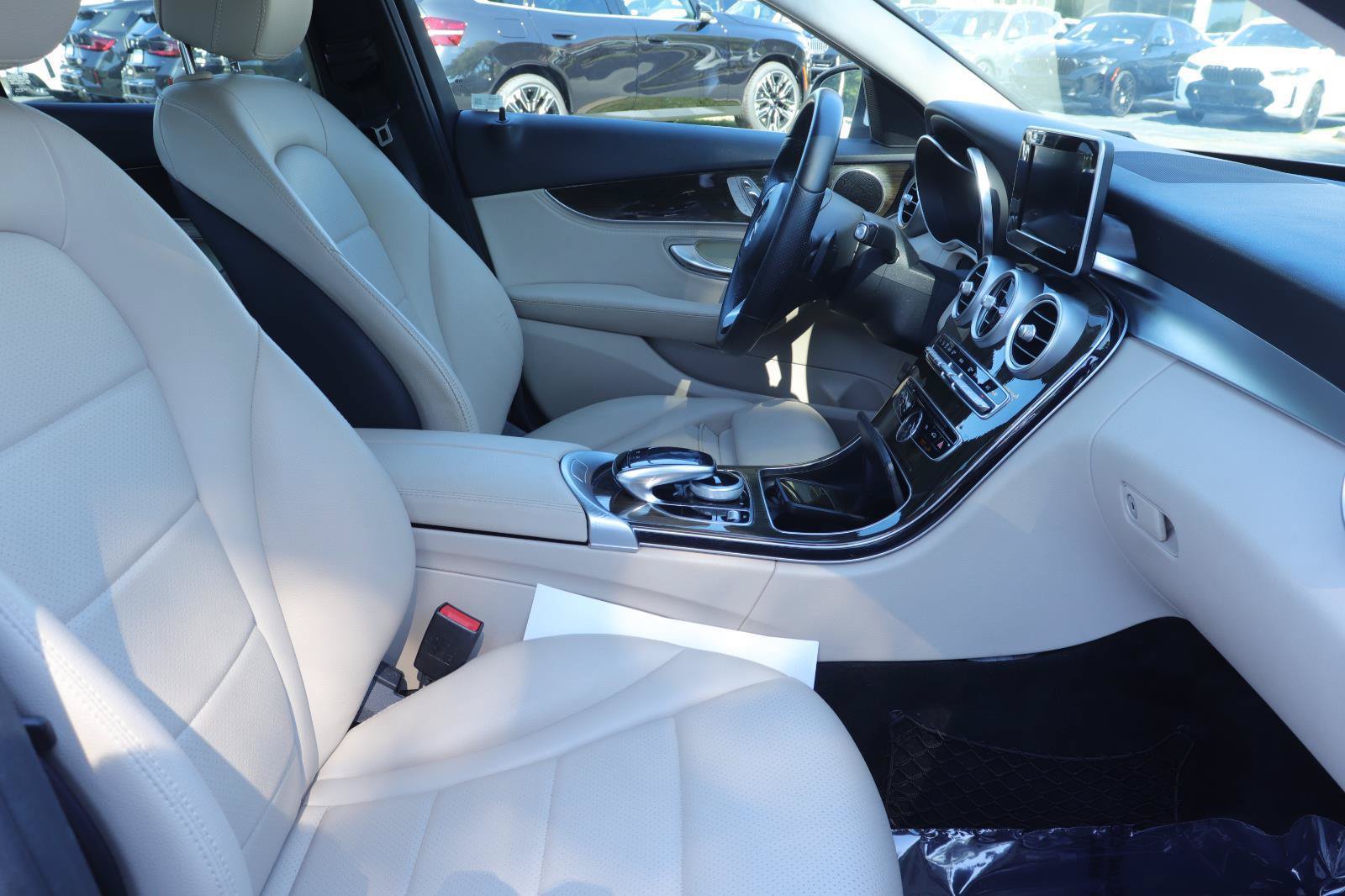 Used 2016 Mercedes-Benz C 300 Sedan image 15