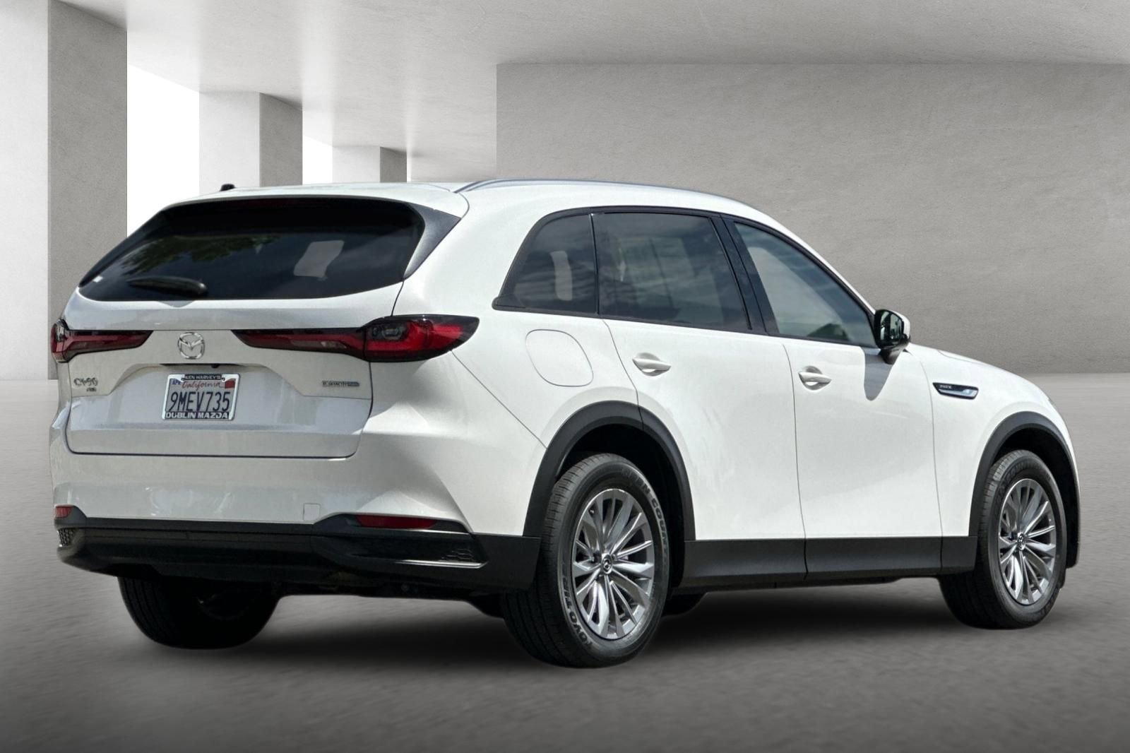 Certified 2024 MAZDA CX-90 Plug-In Hybrid w/ Preferred image 4