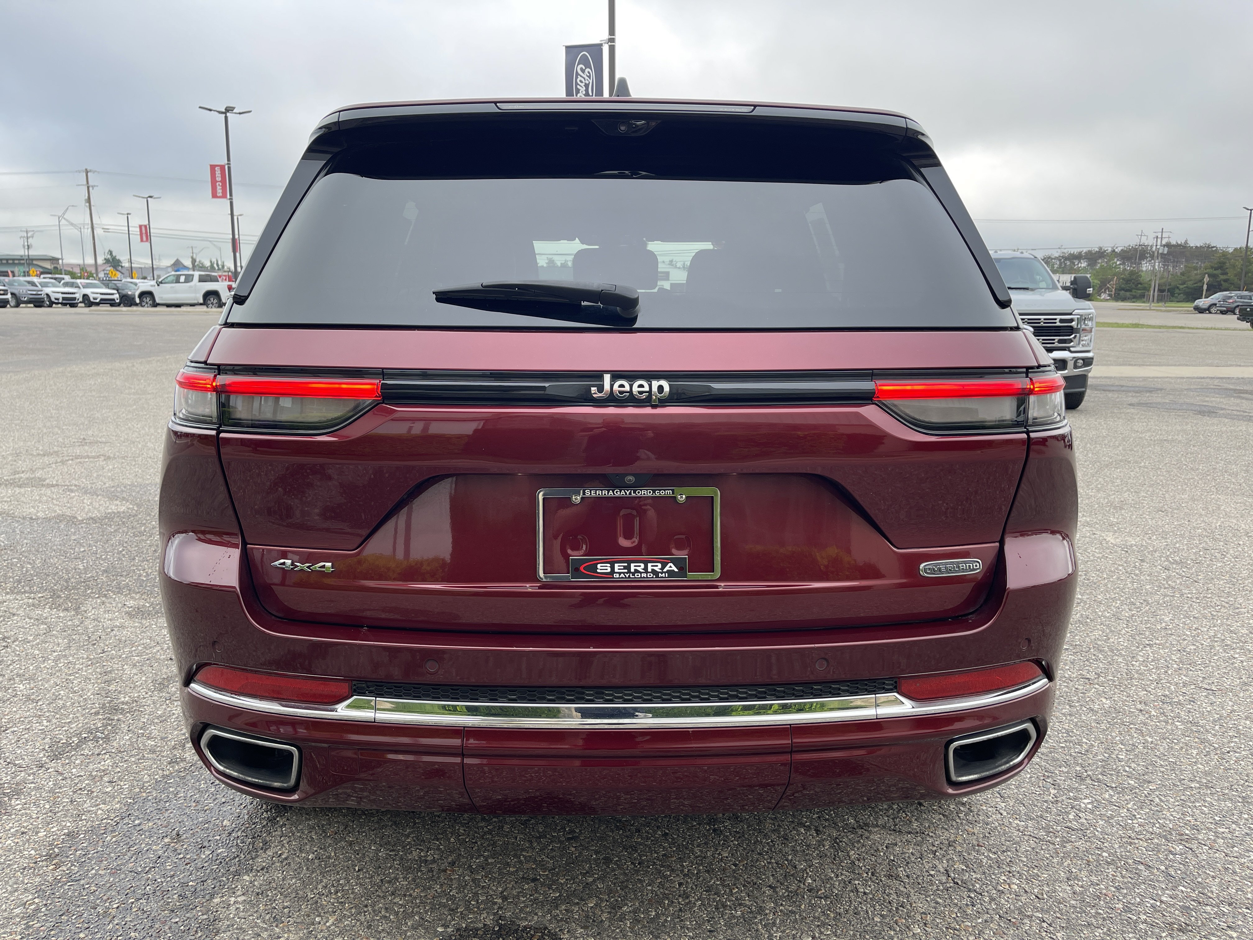 Used 2023 Jeep Grand Cherokee Overland w/ Adv Protech Group III AWD/4WD image 4