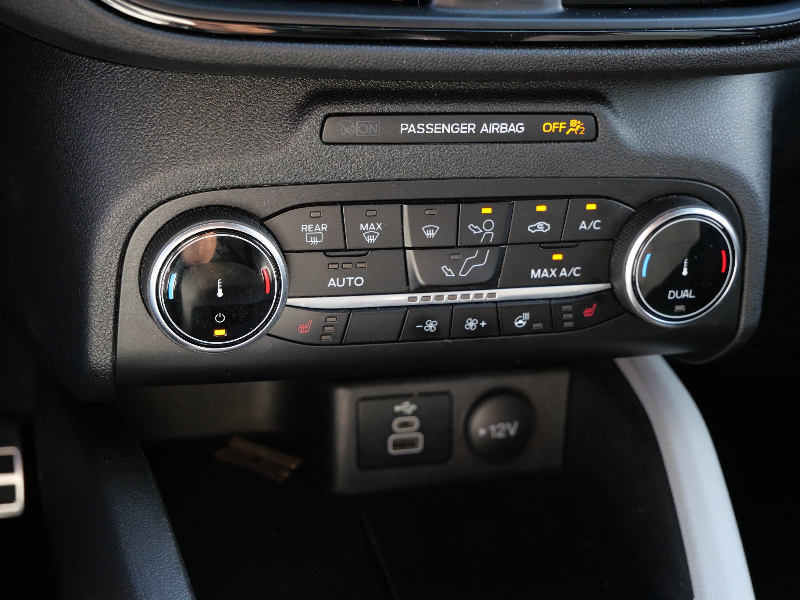 Certified 2024 Ford Escape ST-Line AWD/4WD image 23