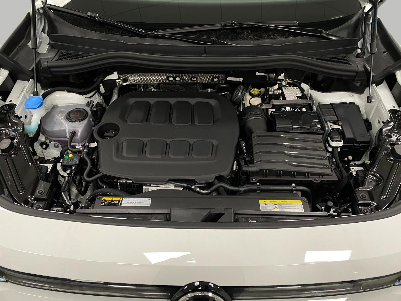 New 2026 Volkswagen Tiguan SE image 11