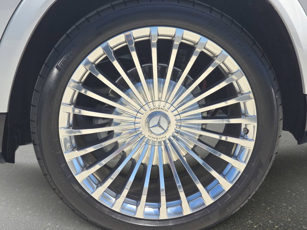 Used 2026 Mercedes-Benz Maybach GLS 600 4MATIC image 37