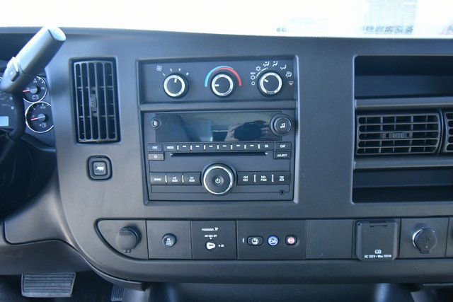 Used 2021 Chevrolet Express 3500 w/ Power Convenience Package image 4