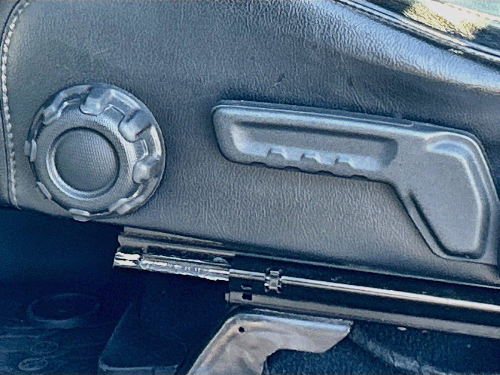 Used 2018 Jeep Wrangler Unlimited Rubicon AWD/4WD image 23