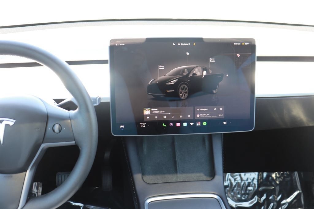 Used 2025 Tesla Model Y Long Range RWD image 16