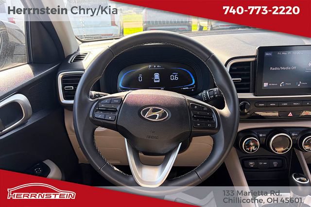 Used 2024 Hyundai Venue SEL FWD image 8