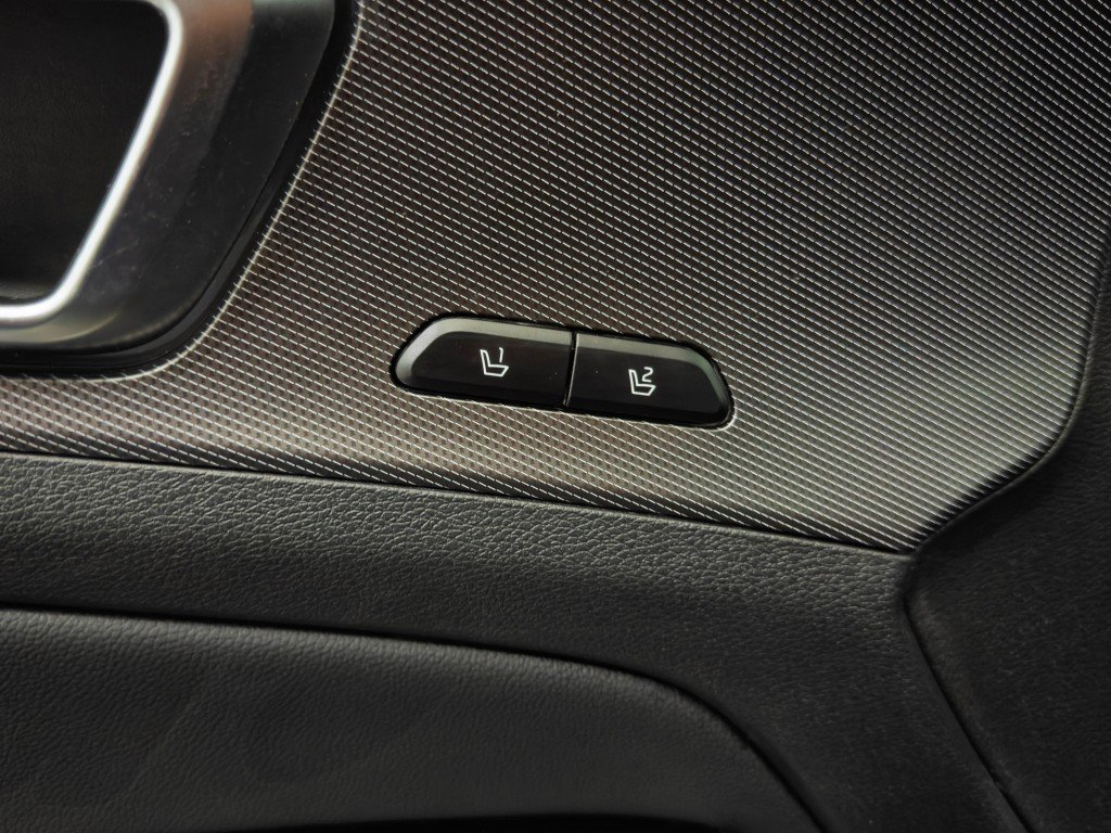 Used 2025 Kia Sportage SX Prestige image 27