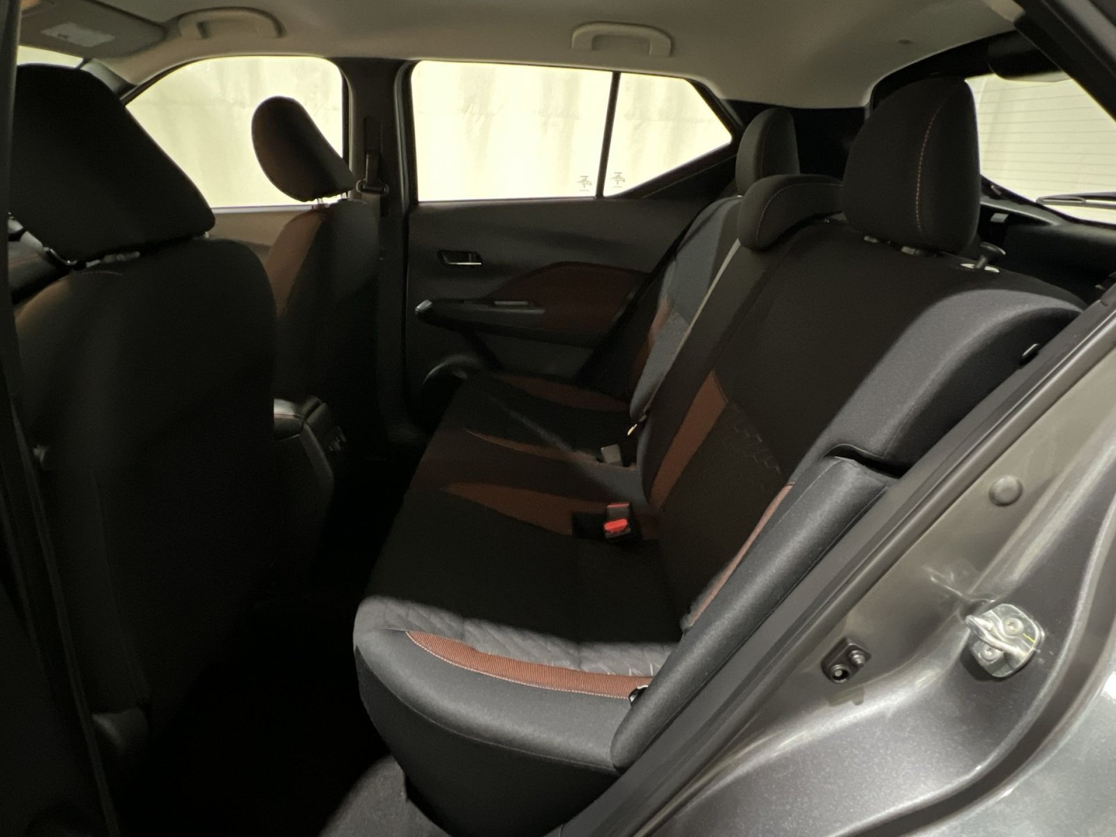 Used 2023 Nissan Kicks SR FWD image 32