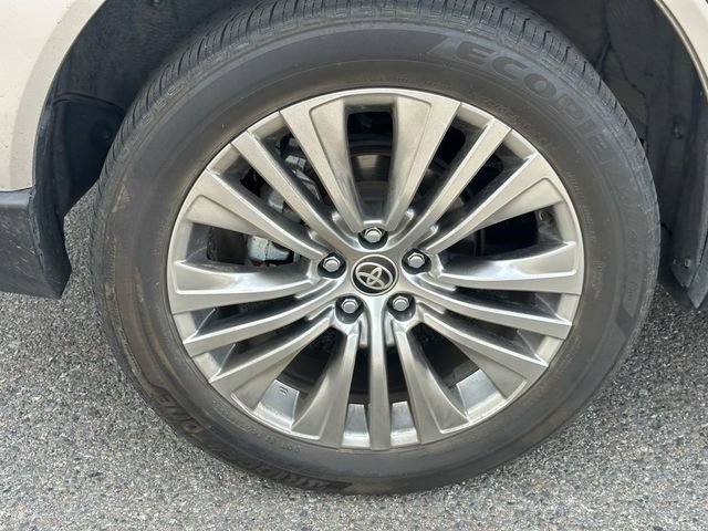Certified 2023 Toyota Venza Limited AWD/4WD image 14