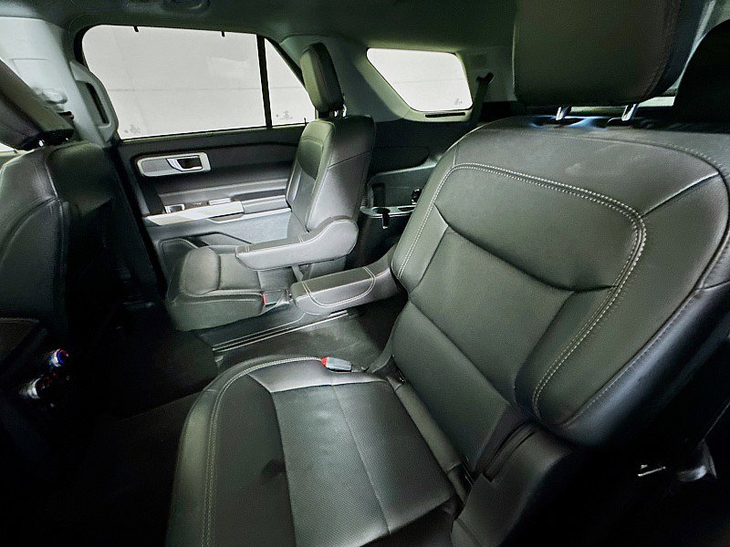 Used 2022 Ford Explorer Limited w/ Equipment Group 301A image 23