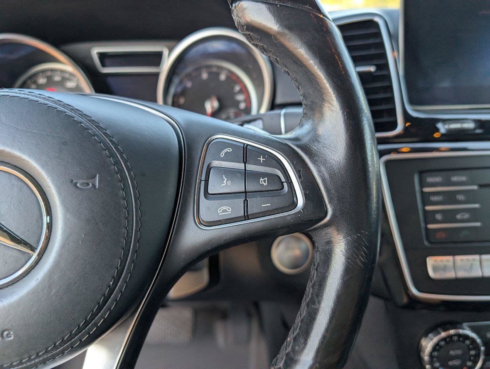 Used 2017 Mercedes-Benz GLS 550 4MATIC image 29
