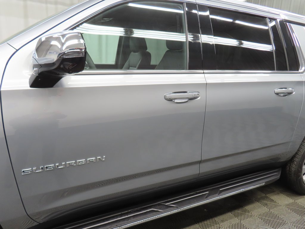 Used 2025 Chevrolet Suburban Premier image 47