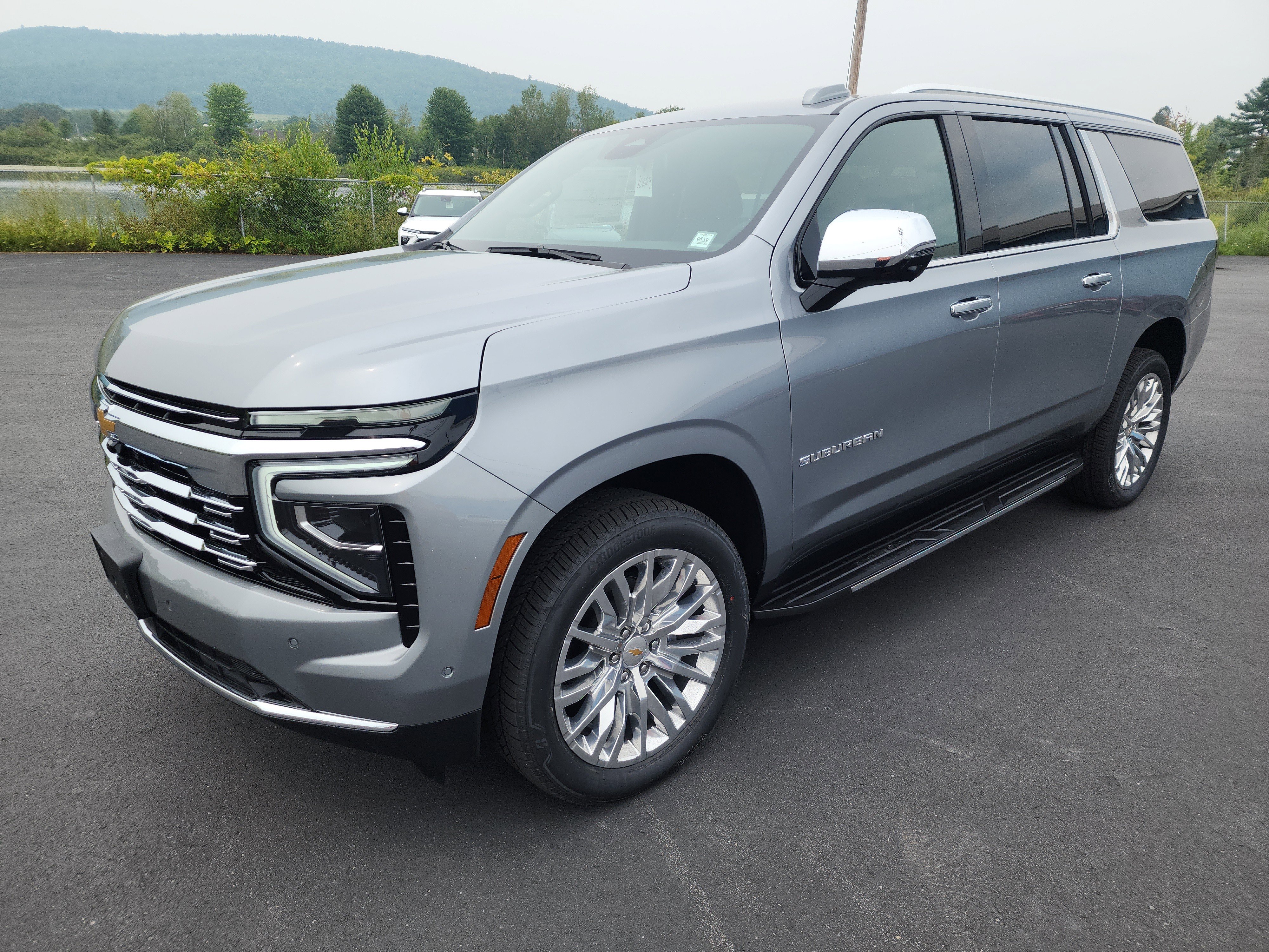 New 2025 Chevrolet Suburban Premier image 4