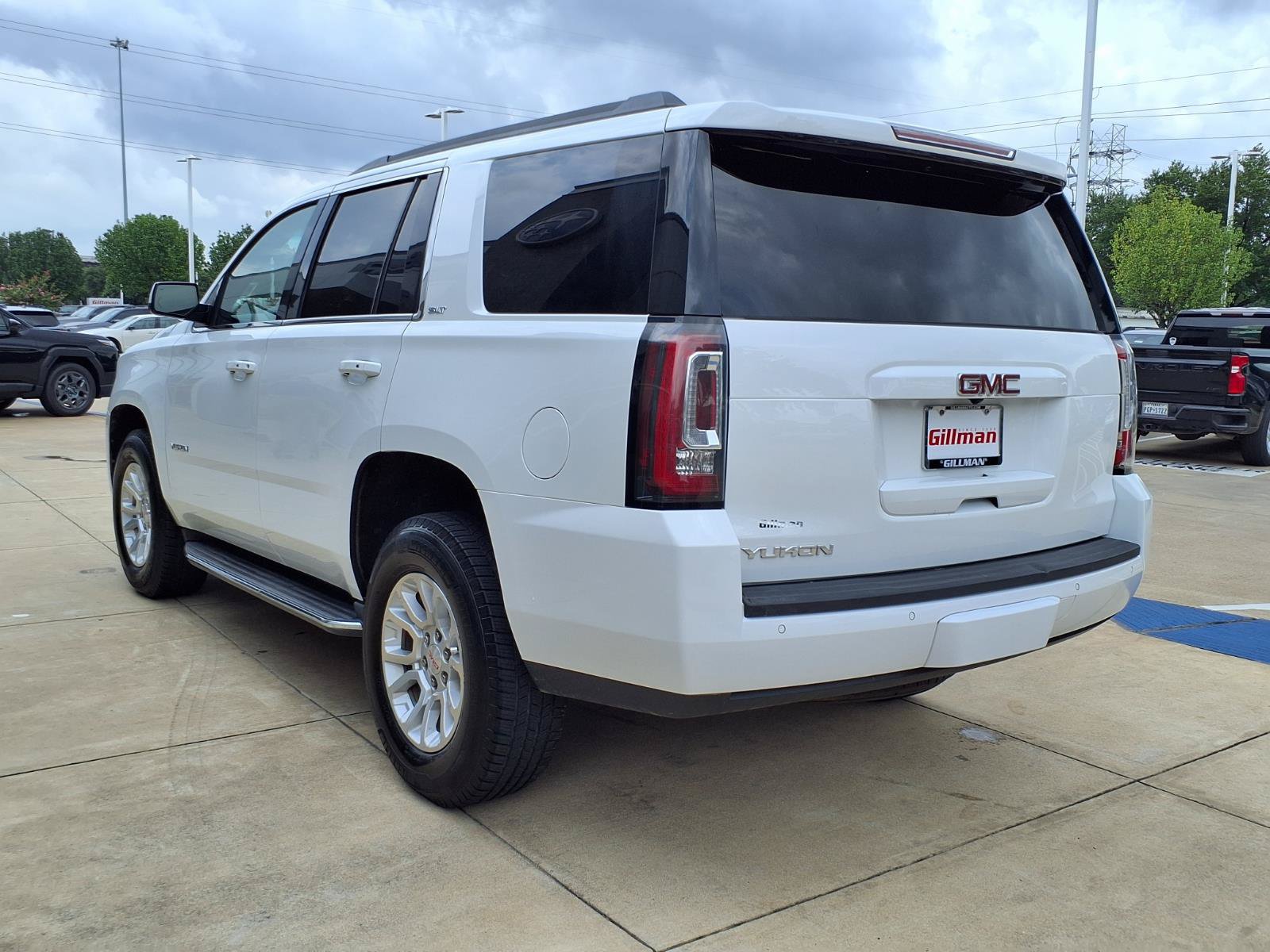 Used 2018 GMC Yukon SLT RWD image 3