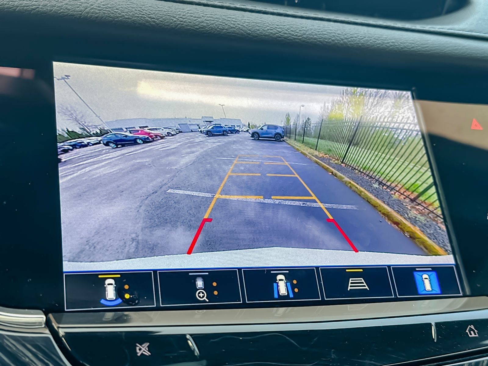 Used 2024 Cadillac XT6 Premium Luxury w/ Technology Package image 20