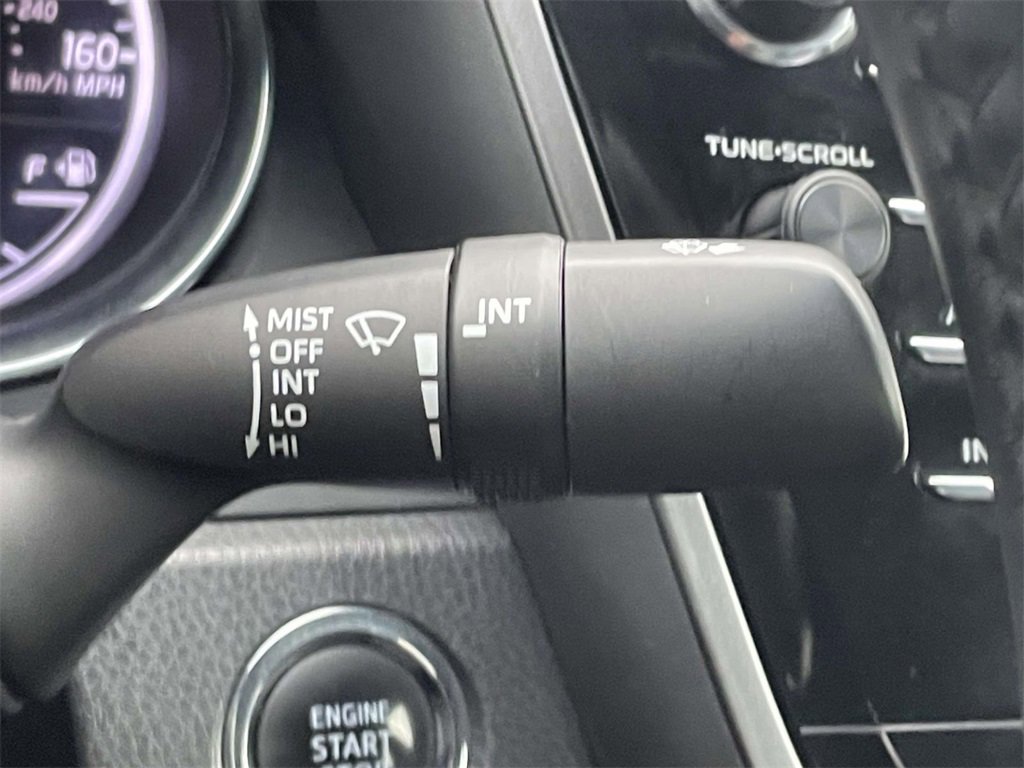 Used 2018 Toyota Camry SE image 23