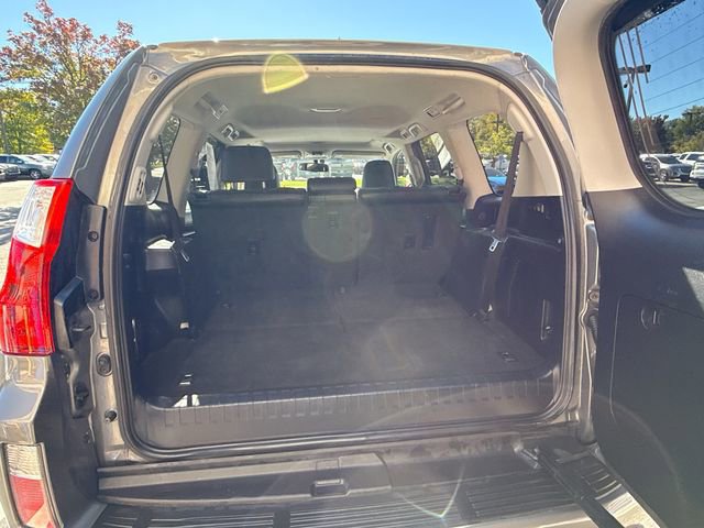 Used 2010 Lexus GX 460 image 28