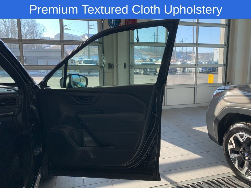 Used 2025 Subaru Forester Premium AWD/4WD image 23