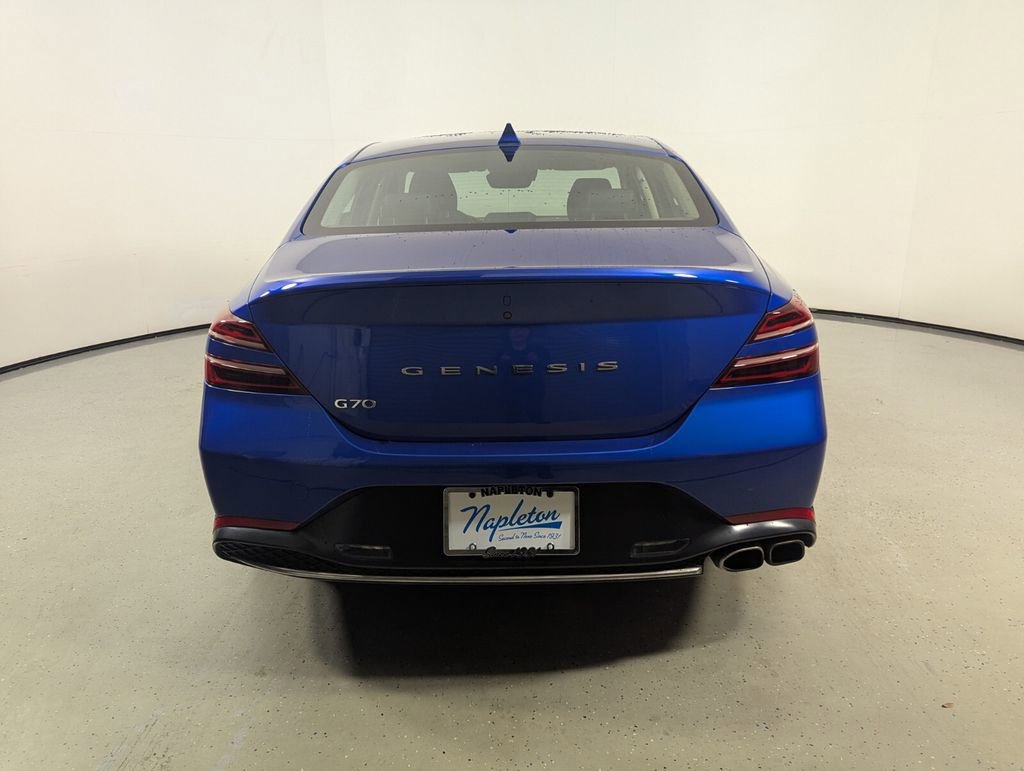 Used 2022 Genesis G70 2.0T RWD image 7