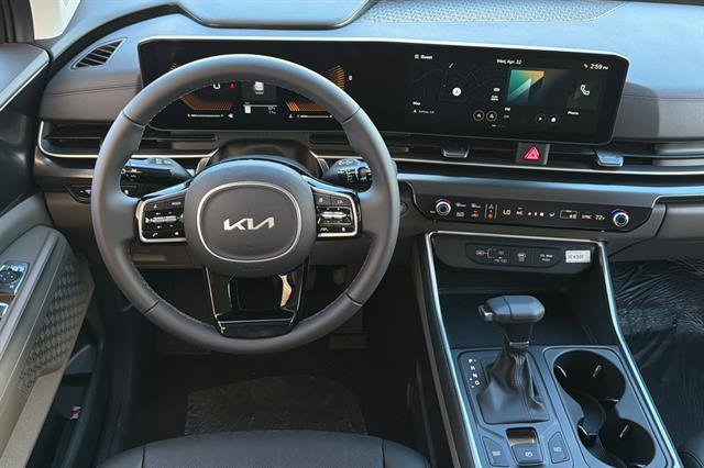 New 2026 Kia Carnival FWD image 16