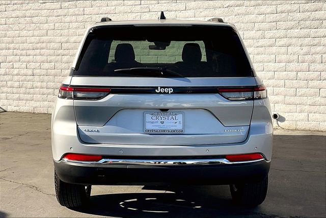 New 2025 Jeep Grand Cherokee Laredo X w/ Luxury Tech Group I image 3