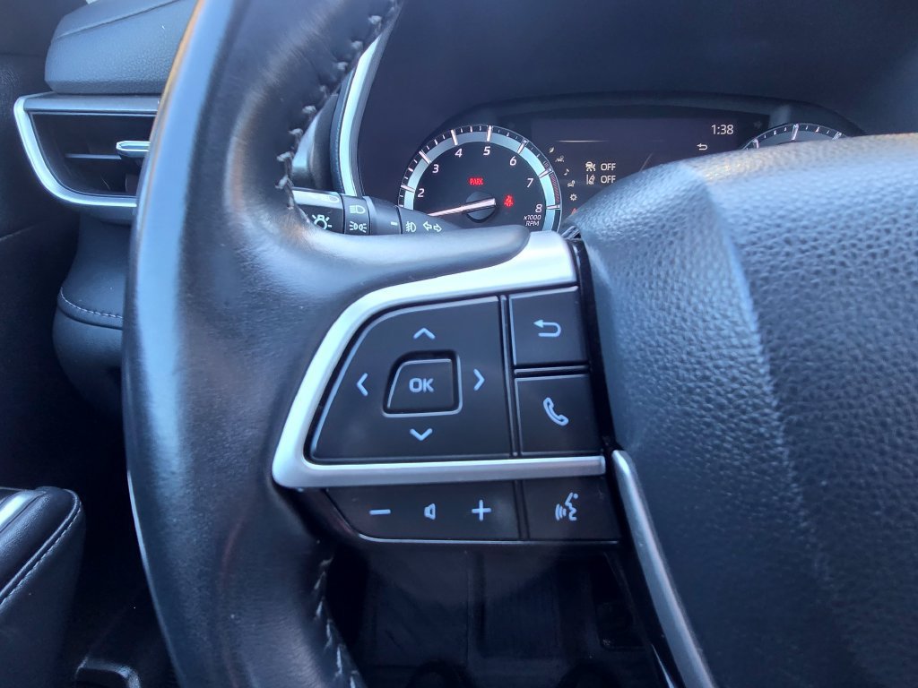 Certified 2022 Toyota Highlander XLE AWD/4WD image 22