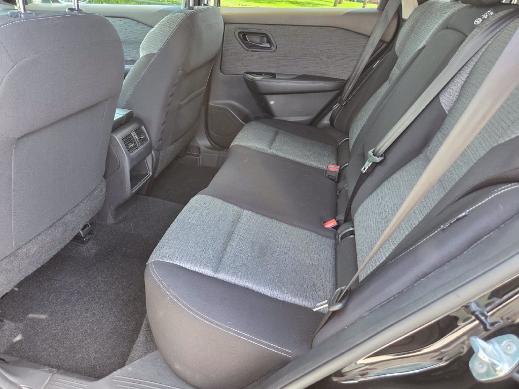 Used 2021 Nissan Rogue S FWD image 19