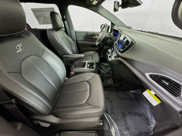 New 2026 Chrysler Pacifica Select w/ S Appearance Package FWD image 26