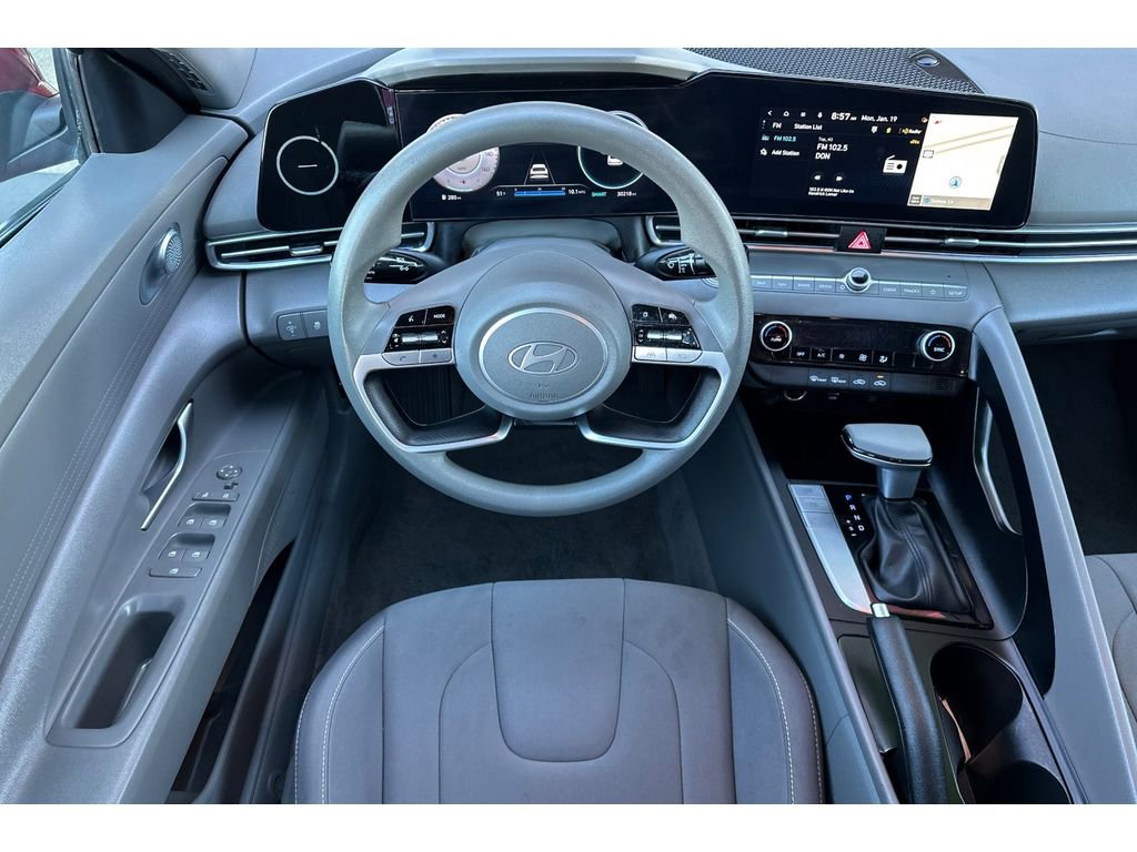 Used 2024 Hyundai Elantra SEL image 15