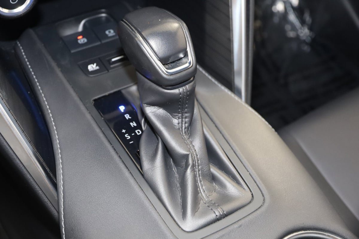 Used 2023 Toyota Venza XLE image 7
