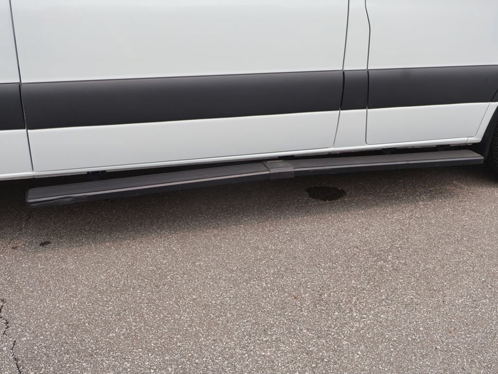 Used 2024 Mercedes-Benz eSprinter 170 Cargo image 20