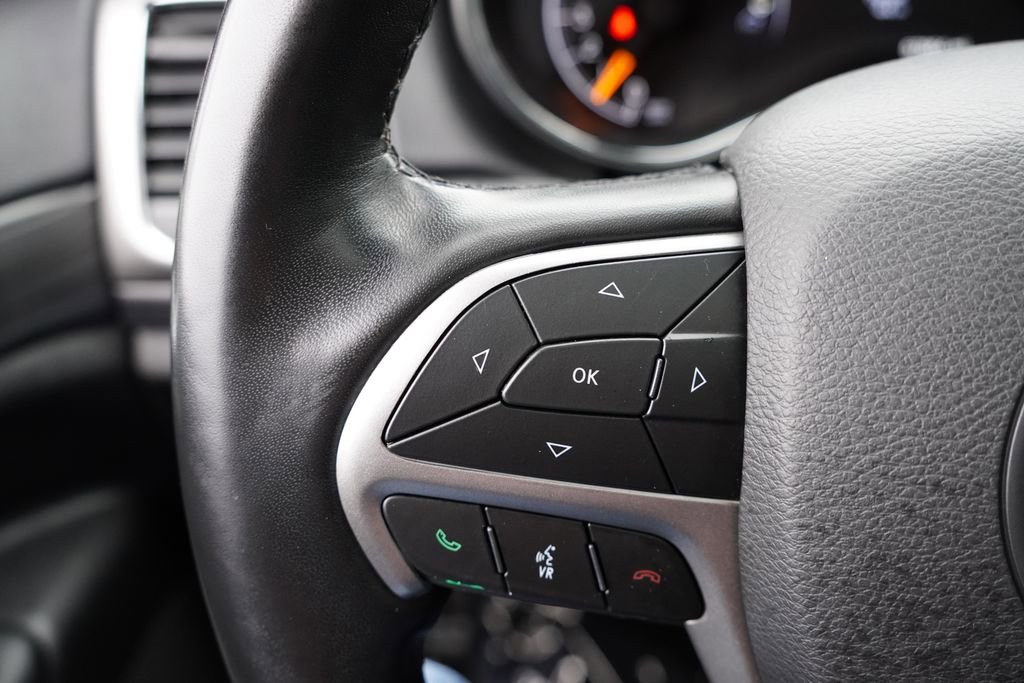 Certified 2022 Jeep Grand Cherokee Laredo X image 33