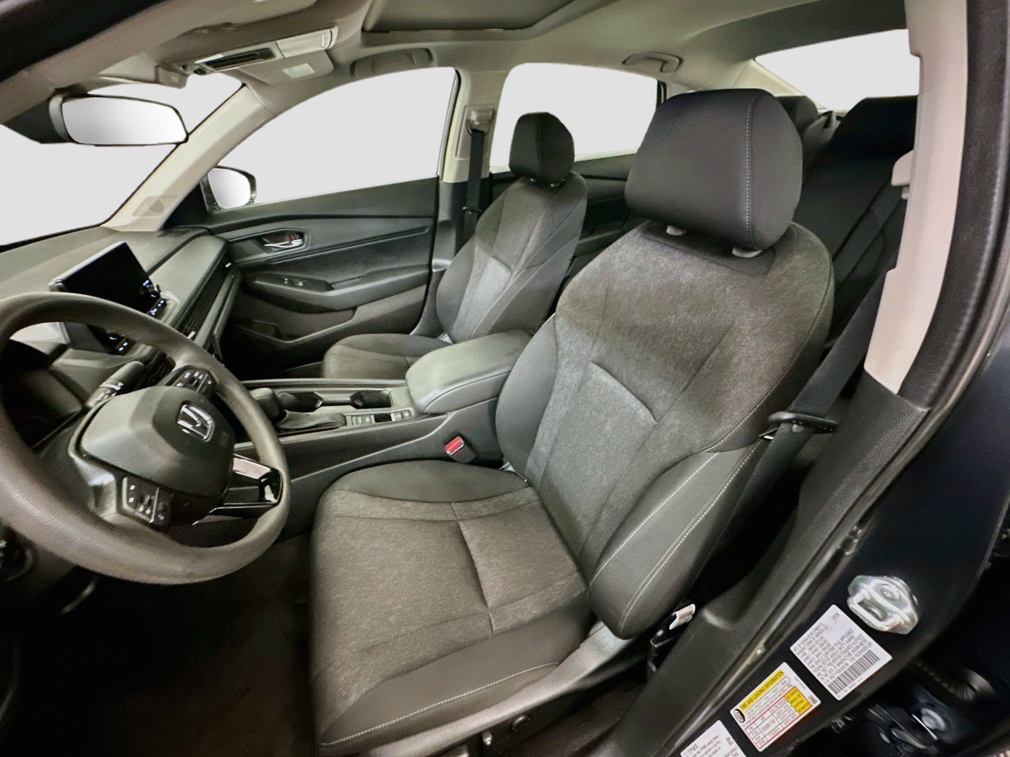 Used 2025 Honda Accord SE image 13
