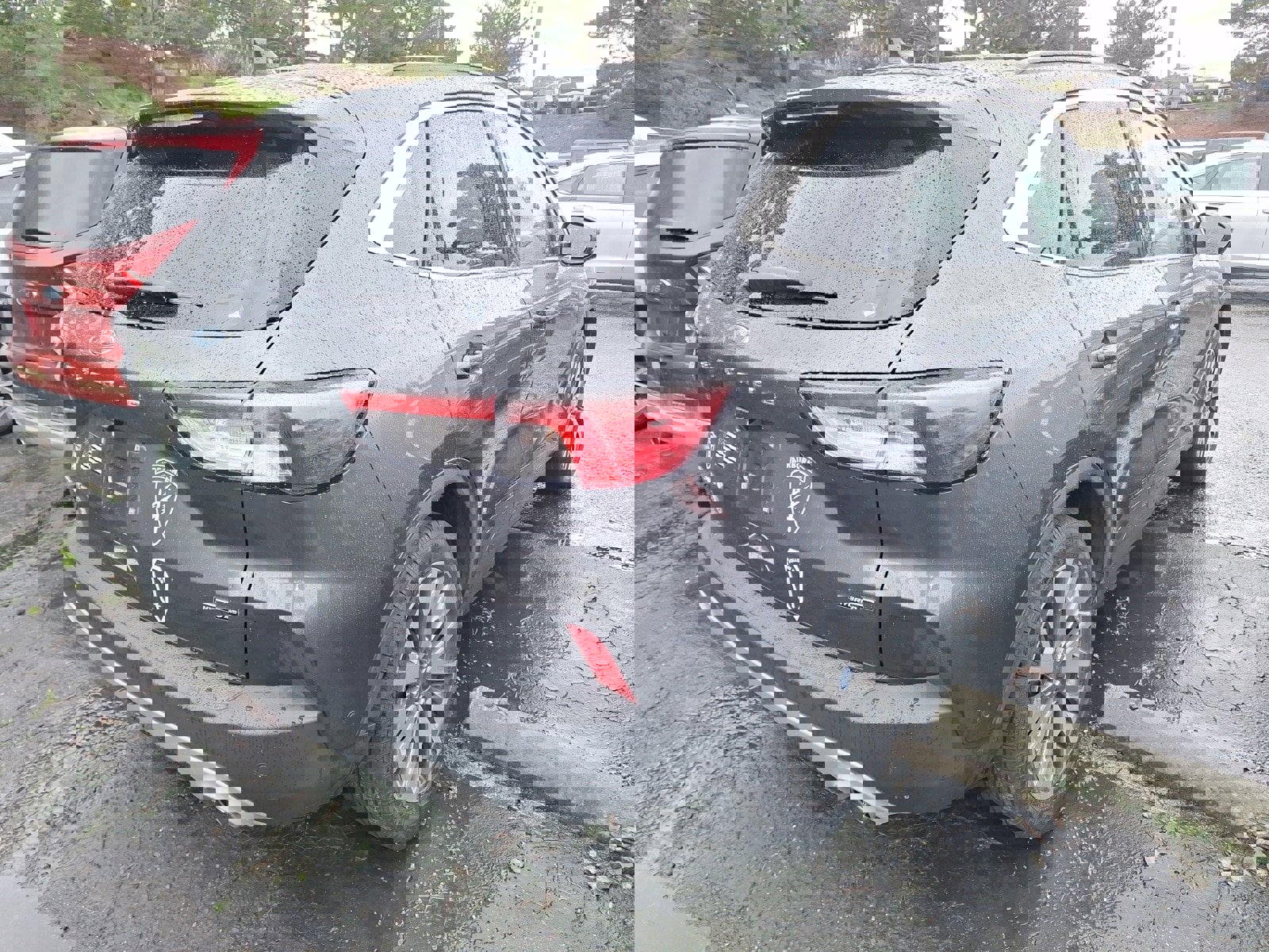 Used 2020 Ford Escape Titanium image 5