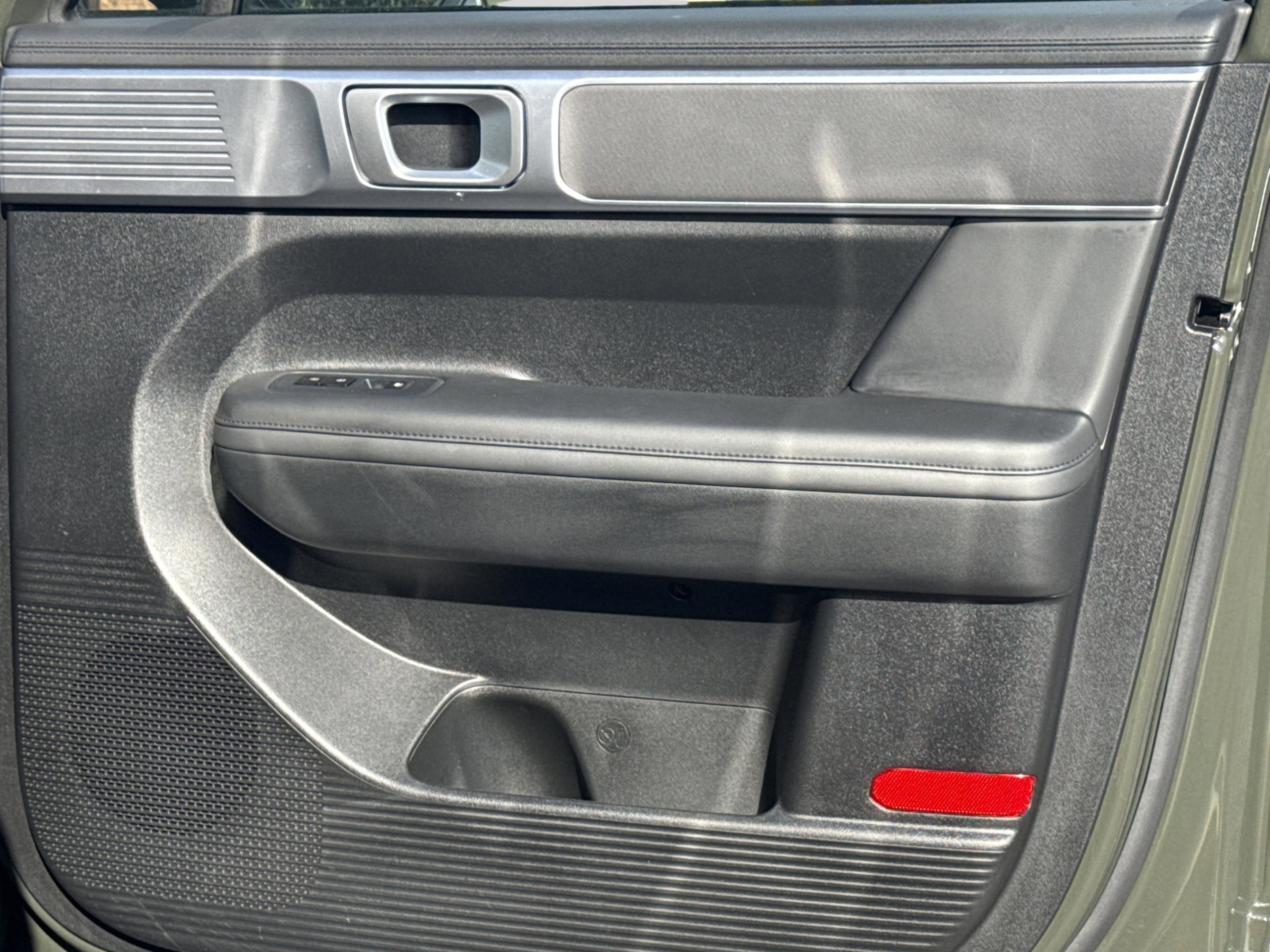 Used 2024 Hyundai Santa Fe SEL image 40