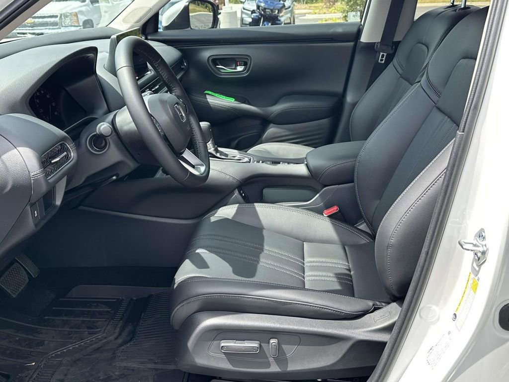 New 2026 Honda HR-V EX-L image 4