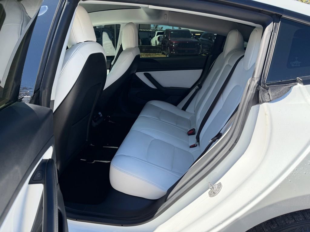 Used 2021 Tesla Model 3 Performance image 28