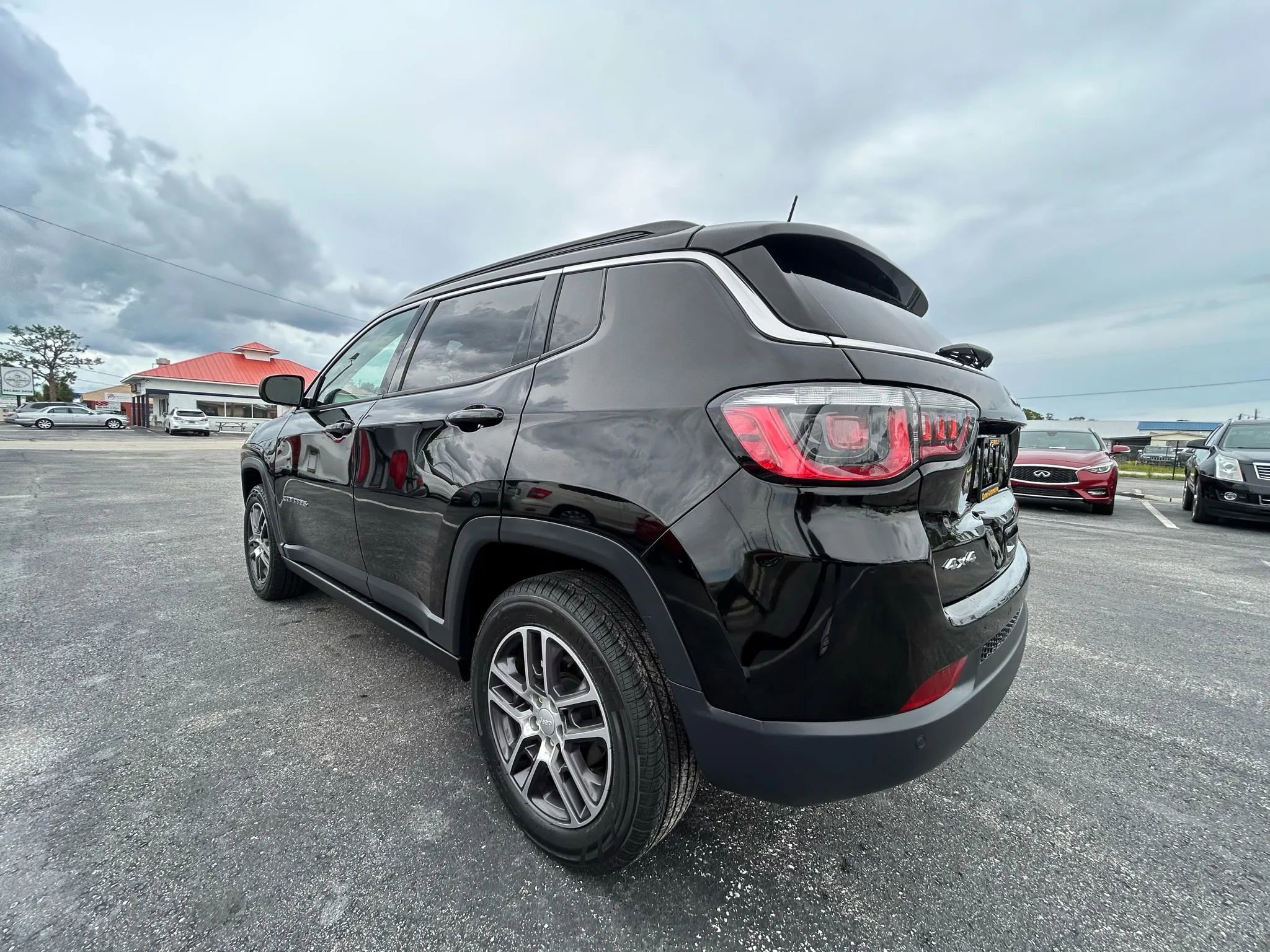 Used 2019 Jeep Compass Latitude w/ Cold Weather Group image 14