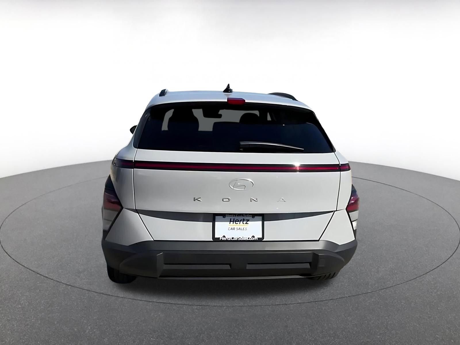 Used 2025 Hyundai Kona SEL image 4