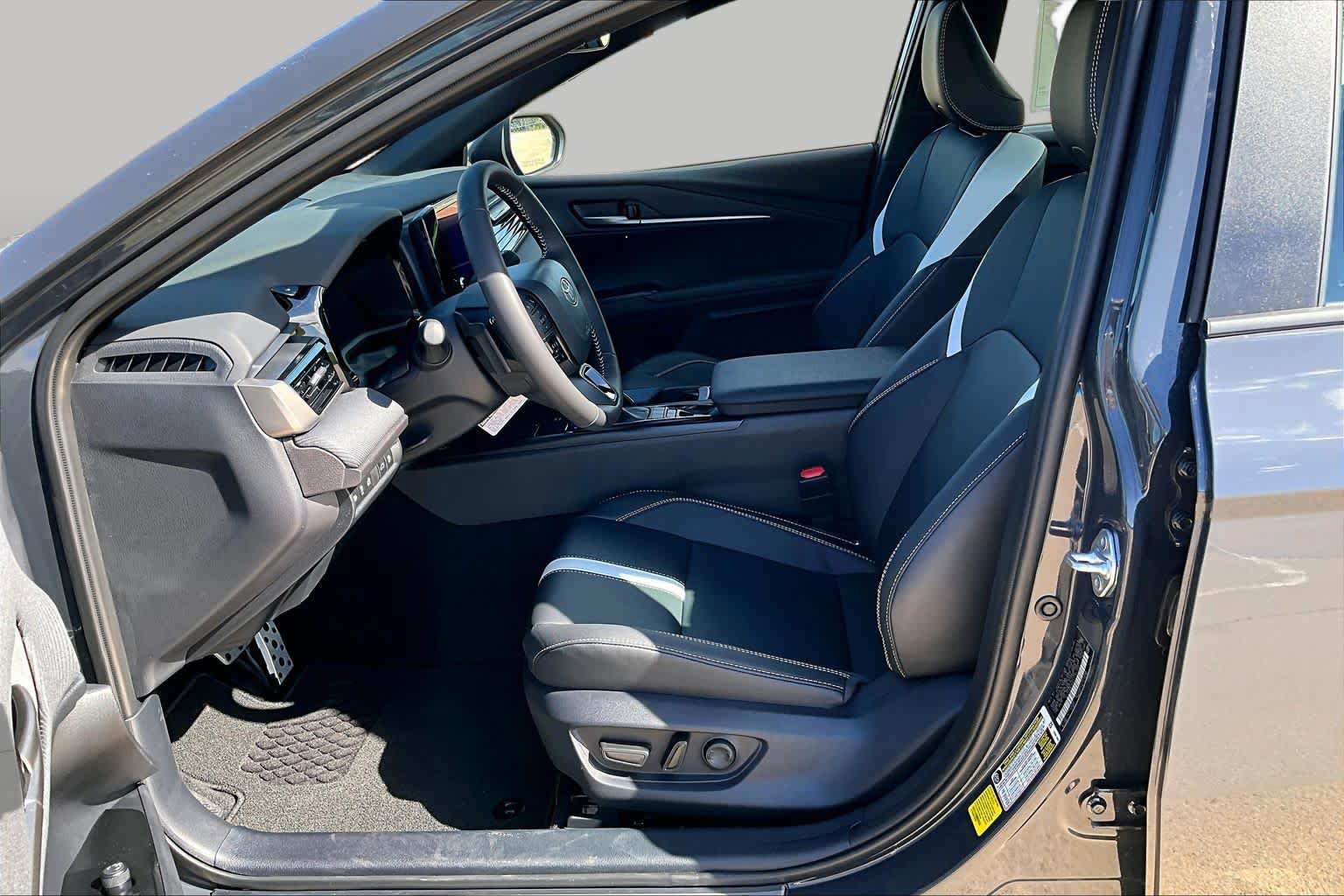 New 2026 Toyota Camry SE w/ Convenience Package FWD image 9