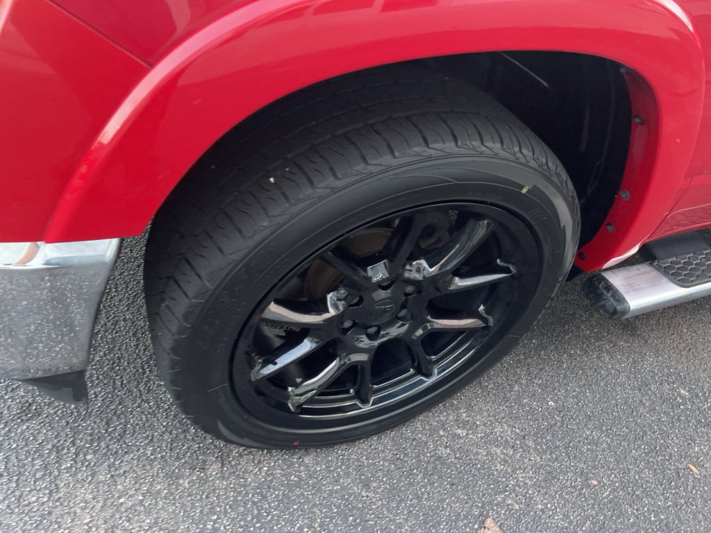 Used 2019 RAM 1500 Laramie AWD/4WD image 5