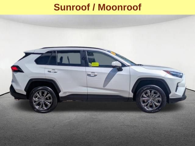 Used 2024 Toyota RAV4 XLE Premium image 4