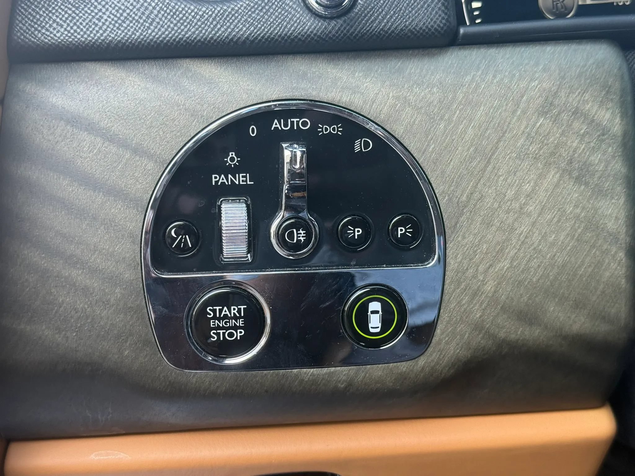 Used 2019 Rolls-Royce Cullinan AWD/4WD image 46