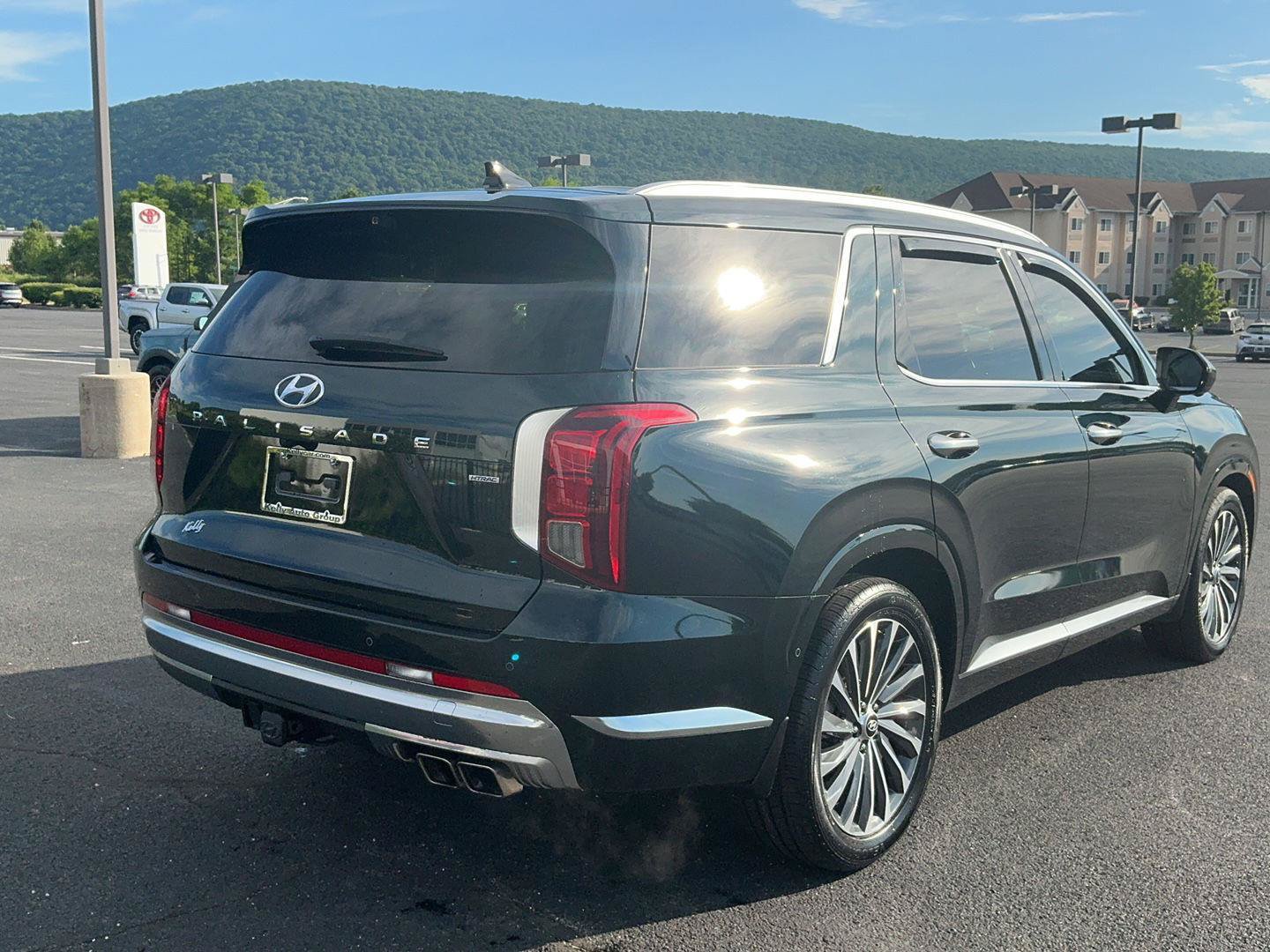 Used 2023 Hyundai Palisade Calligraphy AWD/4WD image 7