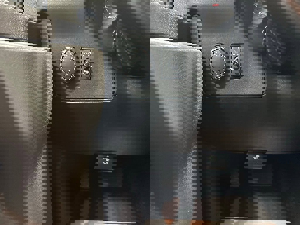 Used 2022 Chevrolet Express 3500 w/ Power Convenience Package image 18